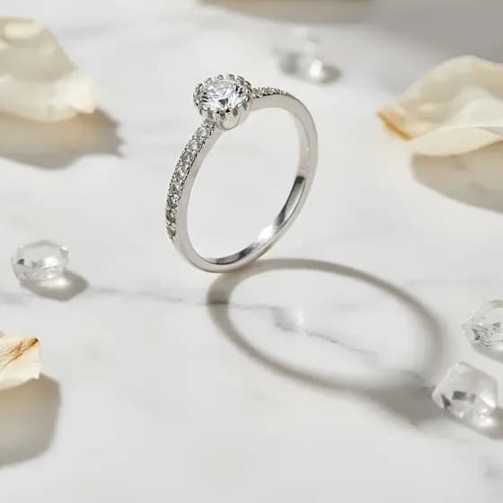 Anel Solitário Cravejado Brilhante Feminino Prata Zircônias Cor Prateado Tamanho 21